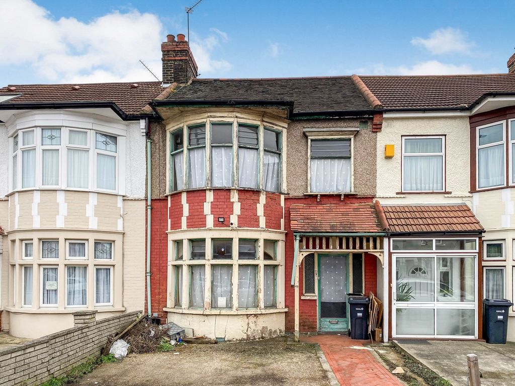 3 bed terraced house for sale in Ley Street, Ilford IG1 Zoopla