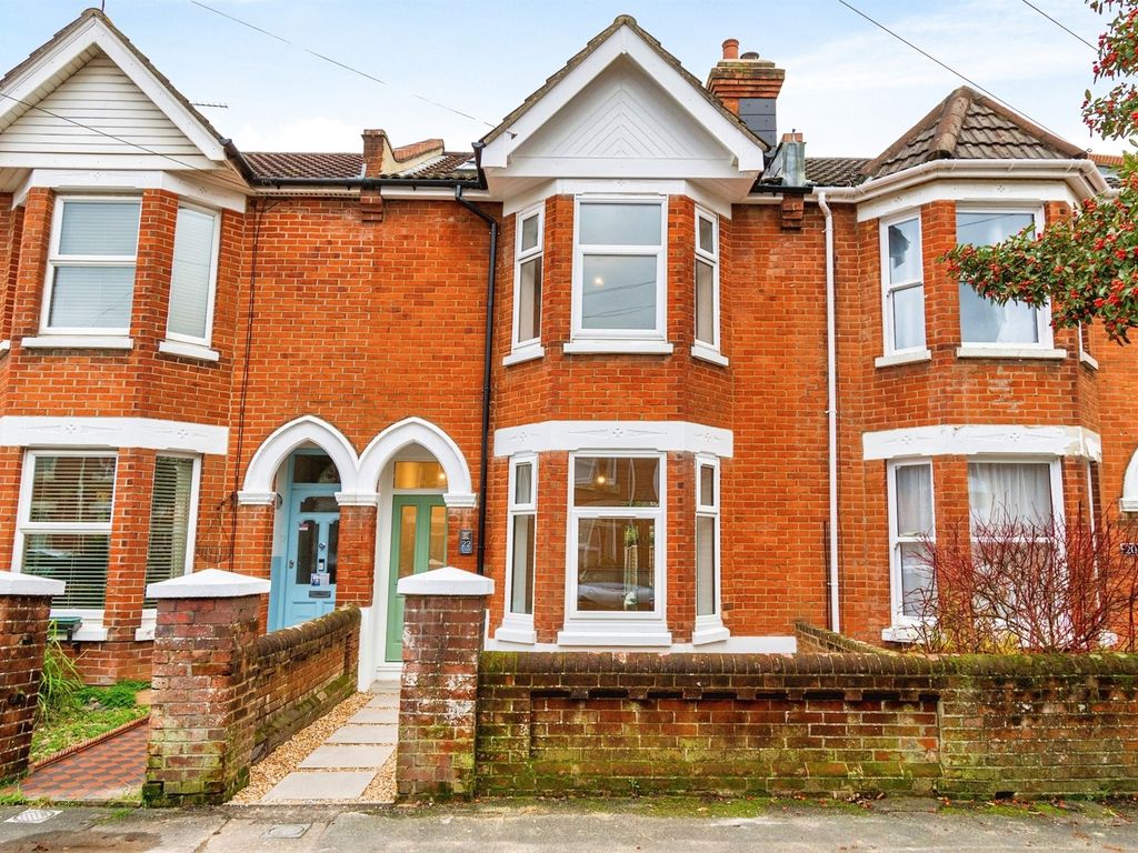 4 bed terraced house for sale in Archers Road, Eastleigh SO50, £350,000 Zoopla