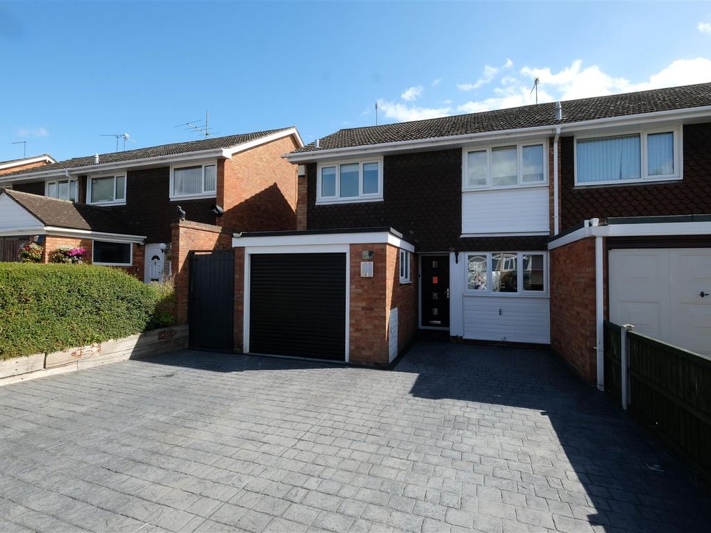 3 bed semidetached house for sale in The Dell, Wollaston DY8 Zoopla