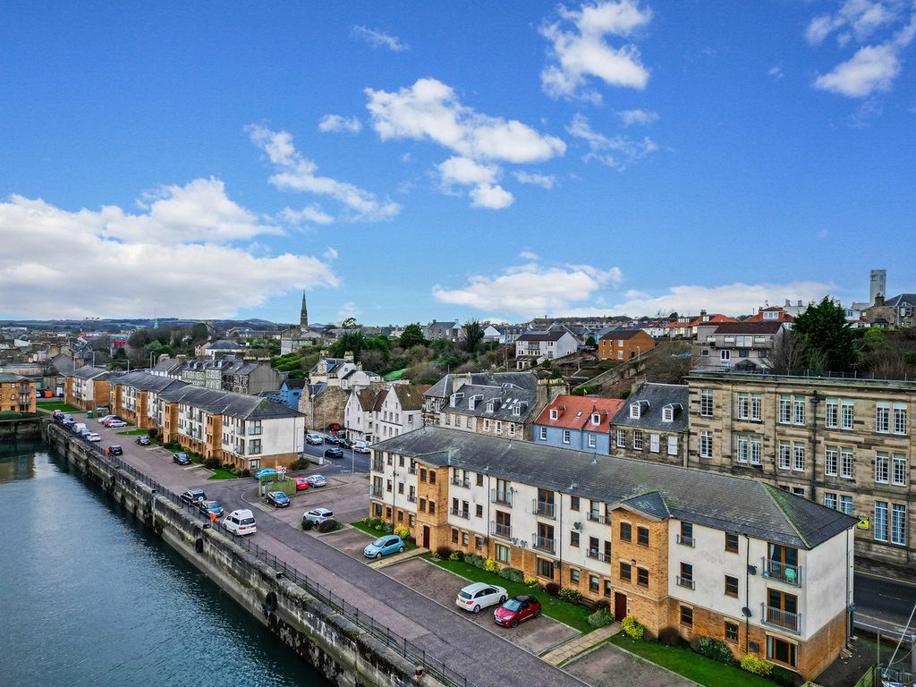 2 bed flat for sale in Lord Gambier Wharf, Kirkcaldy KY1 Zoopla