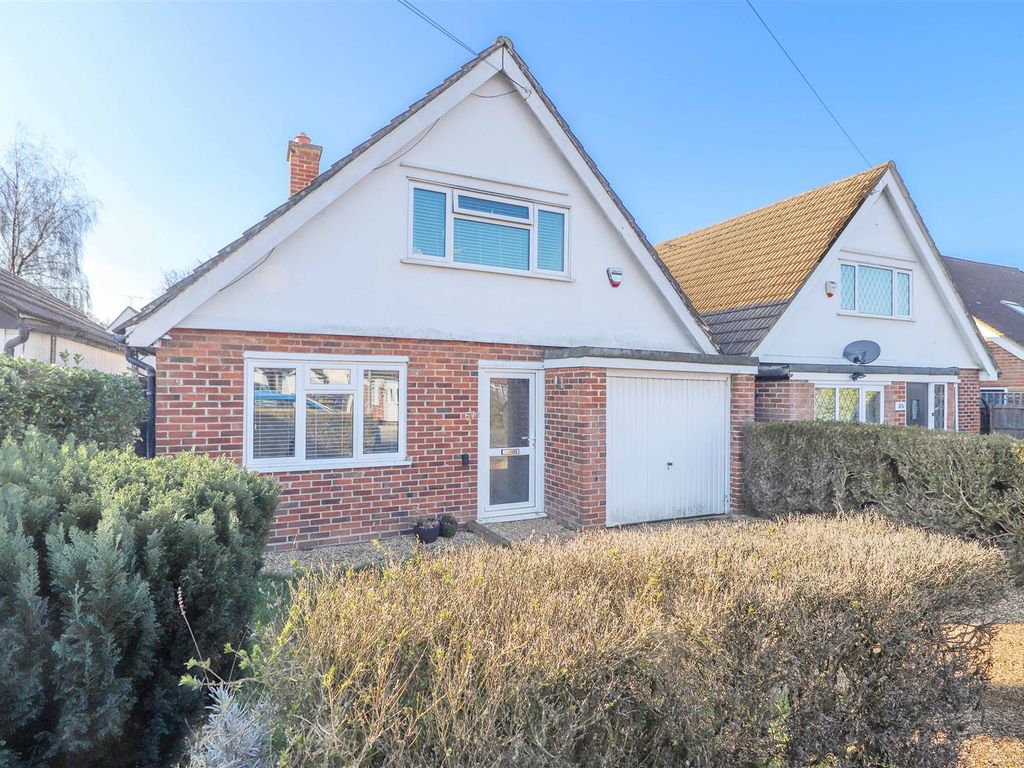 3 bed detached bungalow for sale in Hawthorne Avenue, Ruislip HA4 Zoopla