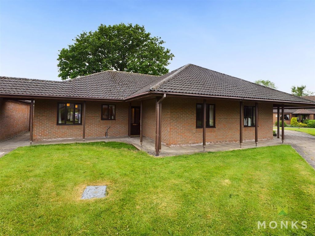 2 bed bungalow for sale in Twmpath Lane, Gobowen, Oswestry SY10 Zoopla