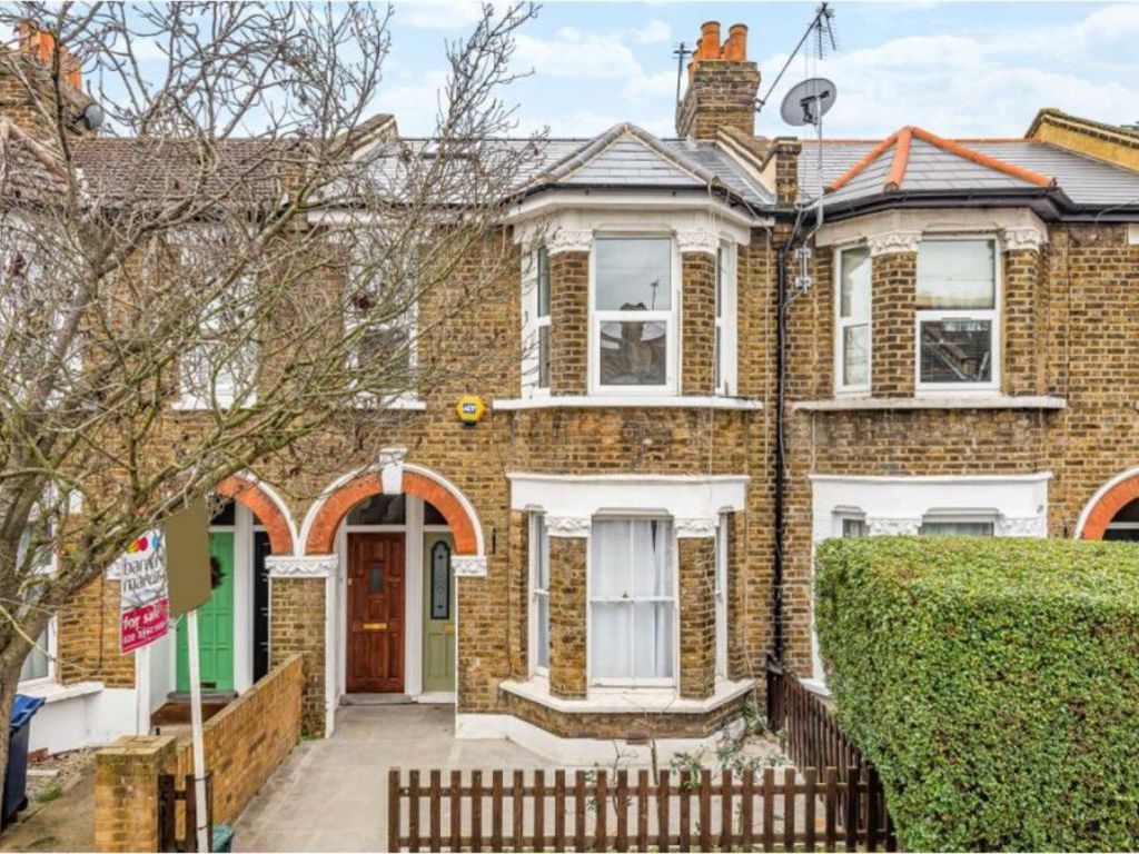 3 bed to rent in Petersfield Road, London W3 Zoopla