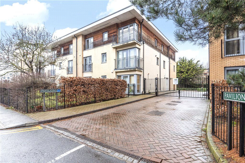 2 bed flat for sale in Pavilions, Windsor, Berkshire SL4 Zoopla