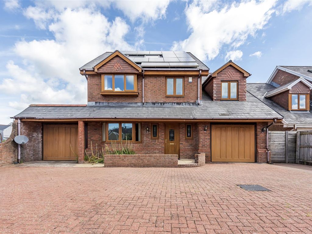 5 bed detached house for sale in Oakfield Street, Pontarddulais