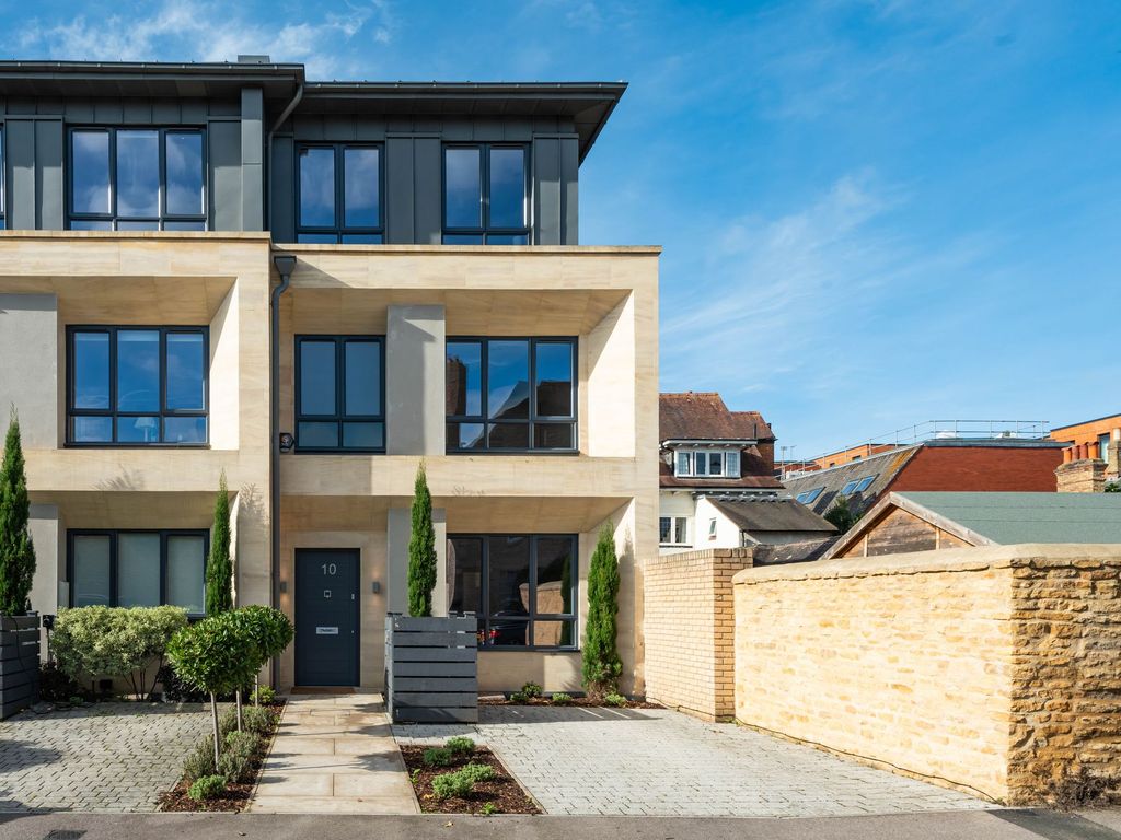 5 bed end terrace house for sale in Mayfield Road, Oxford OX2, £