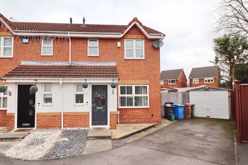 3 bed semidetached house for sale in Redmans Close, Eccles, Manchester