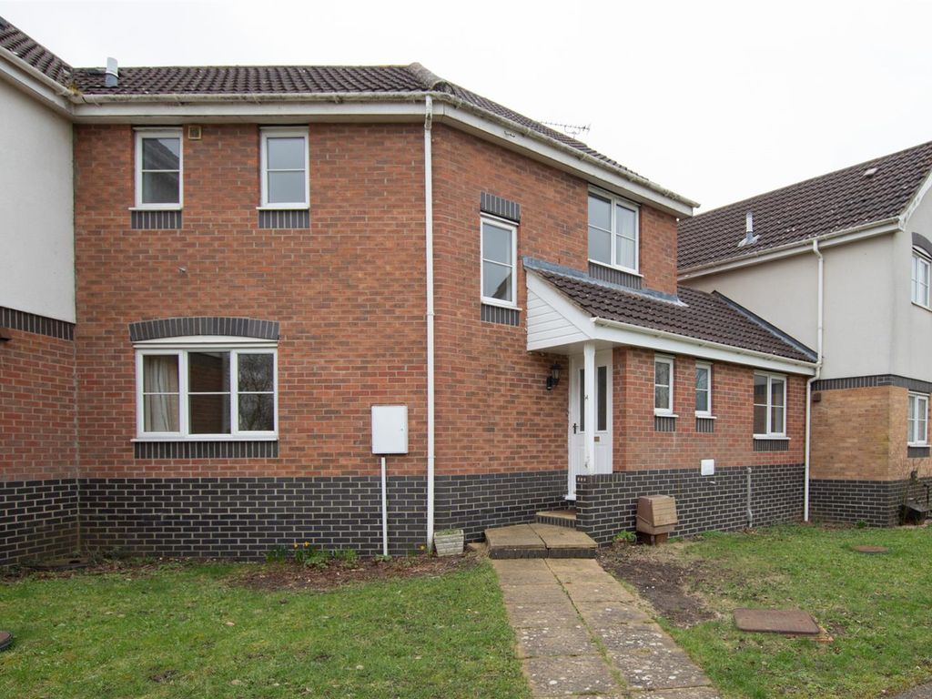 2 bed property to rent in Burnt House Close, Haverhill CB9 Zoopla