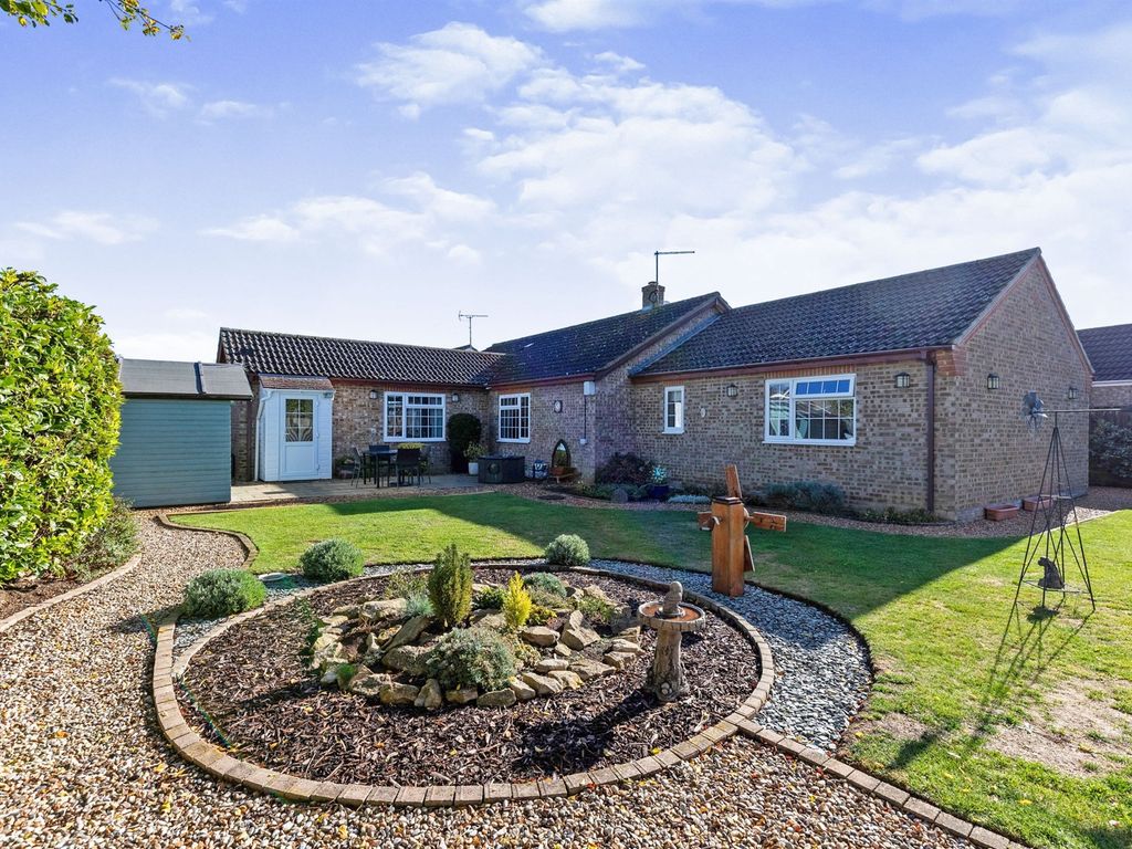 4 bed detached bungalow for sale in Morton Way, Wimblington, March PE15