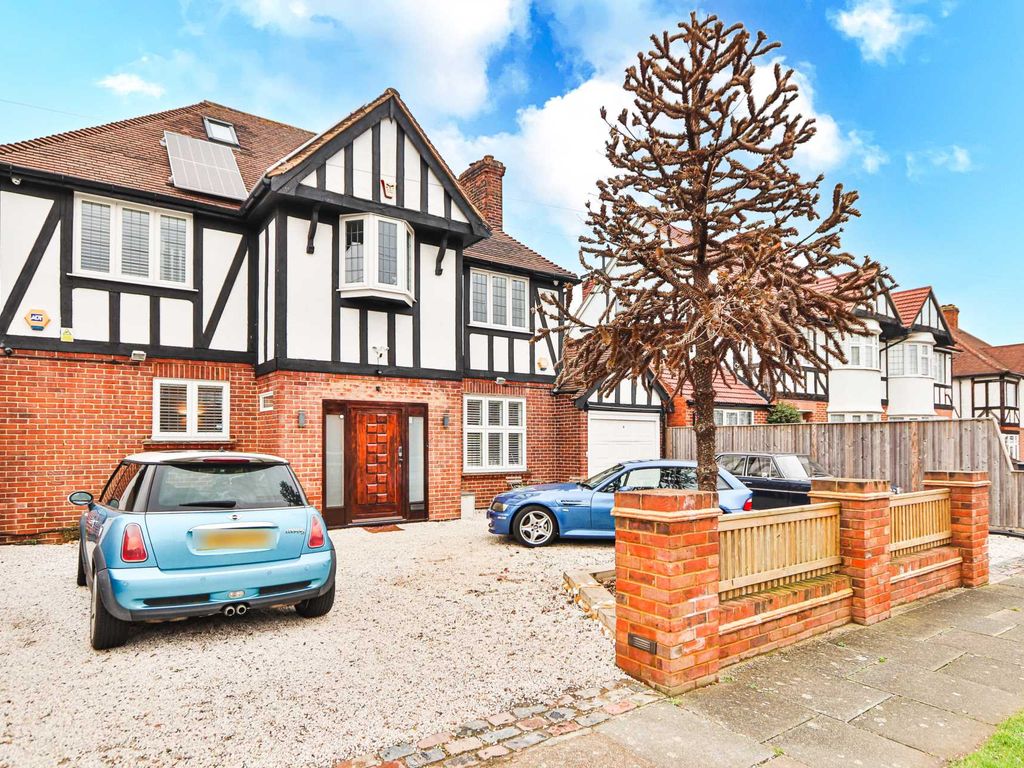 5 bed detached house for sale in Fullbrooks Avenue, Old Malden KT4, £