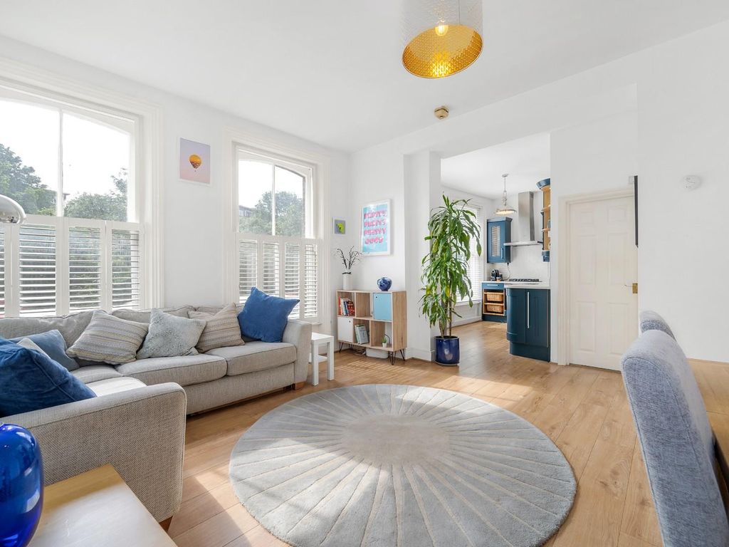2 bed flat for sale in Brixton Hill, London SW2, £450,000 Zoopla