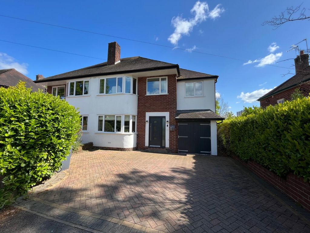 4 bed semidetached house for sale in Chester Crescent, Newcastle