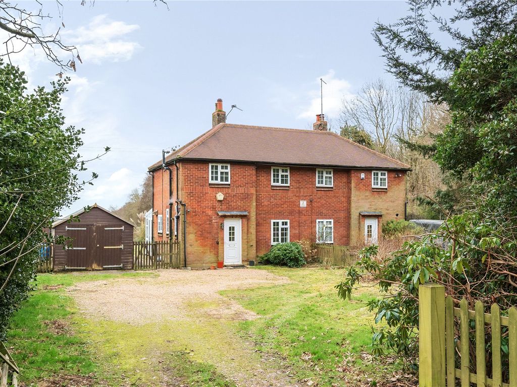 2 bed semidetached house for sale in Great North Road, Hertfordshire EN5, £575,000 Zoopla