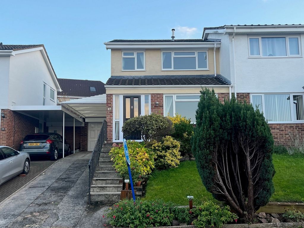 3 bed semidetached house for sale in Willow Drive, Hutton, Weston