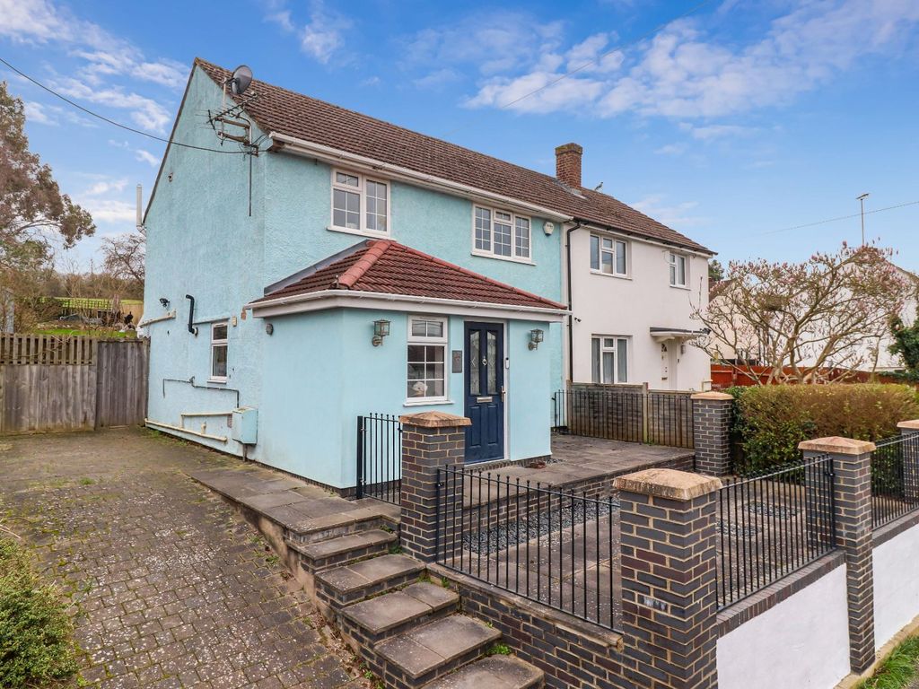 3 bed semidetached house for sale in Holtspur Avenue, Wooburn Green