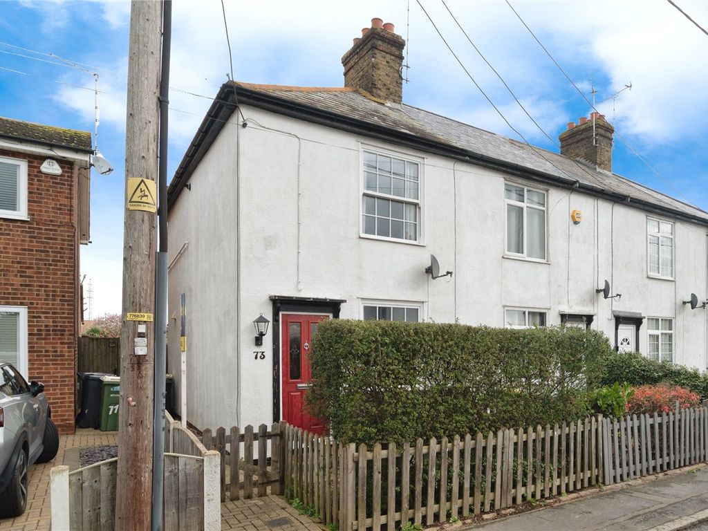 3 bed end terrace house for sale in Stambridge Road, Rochford, Essex