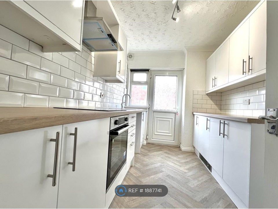 2 bed terraced house to rent in Cumberland Street, Darlington DL3, £595 pcm Zoopla