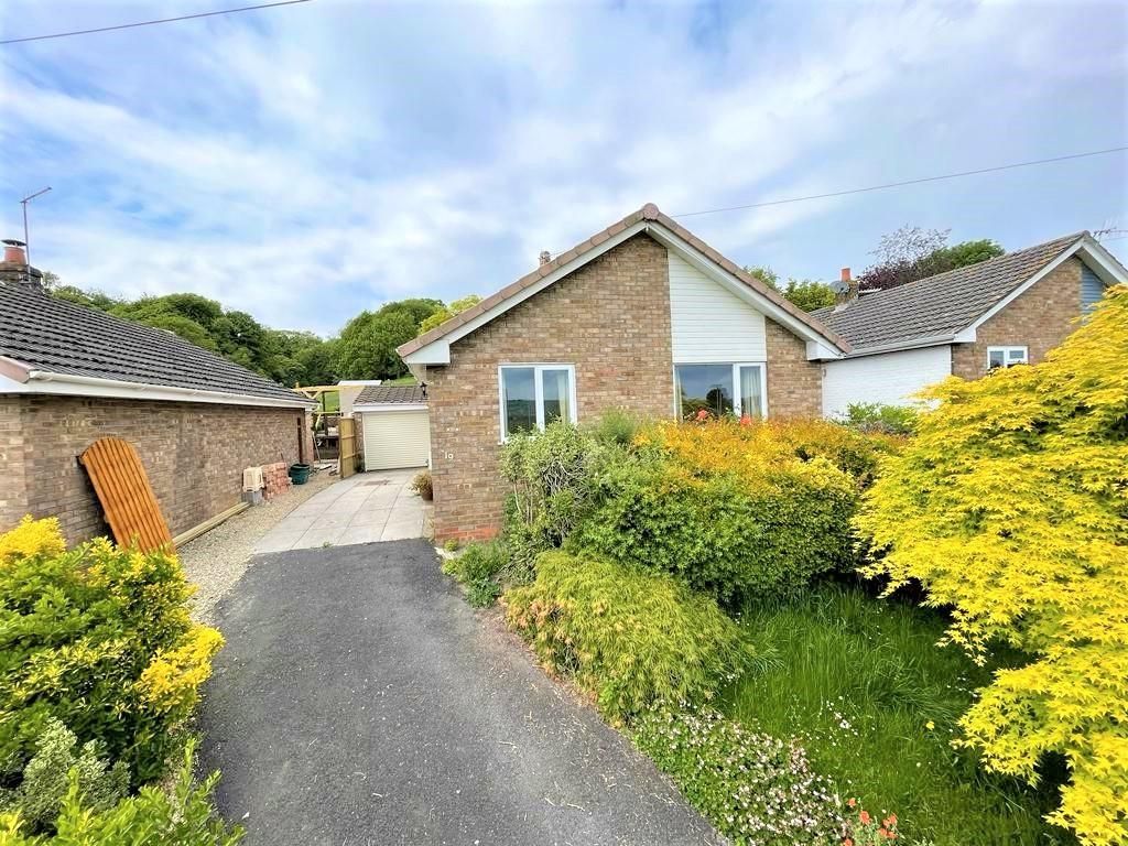 2 bed detached bungalow for sale in Spring Rise, Portishead, Bristol