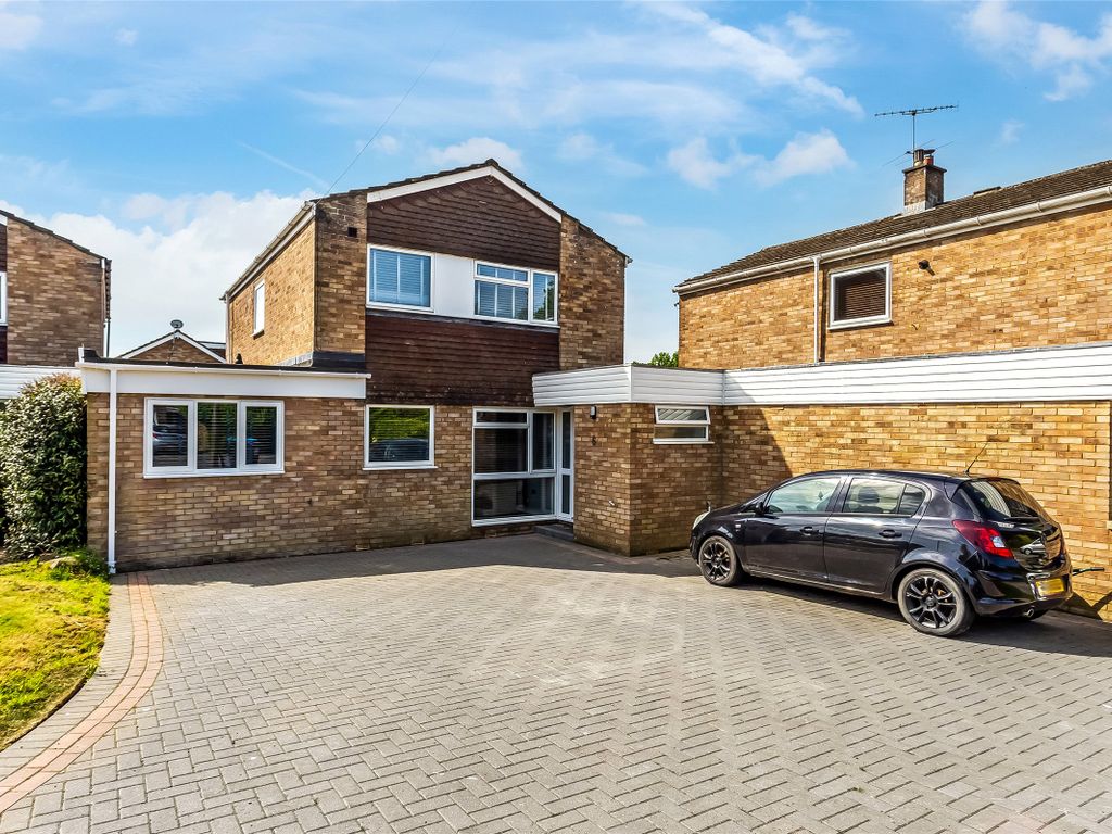 3 bed linkdetached house for sale in Home Park, Oxted, Surrey RH8 Zoopla