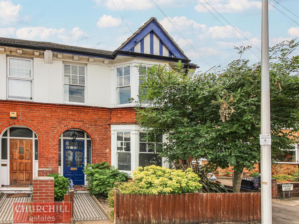 3 bed end terrace house for sale in Waverley Road, London E18 Zoopla