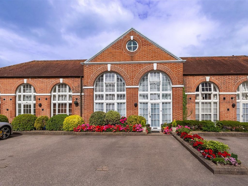 2 bed cottage for sale in Hill Hall, Theydon Mount, Epping CM16 Zoopla