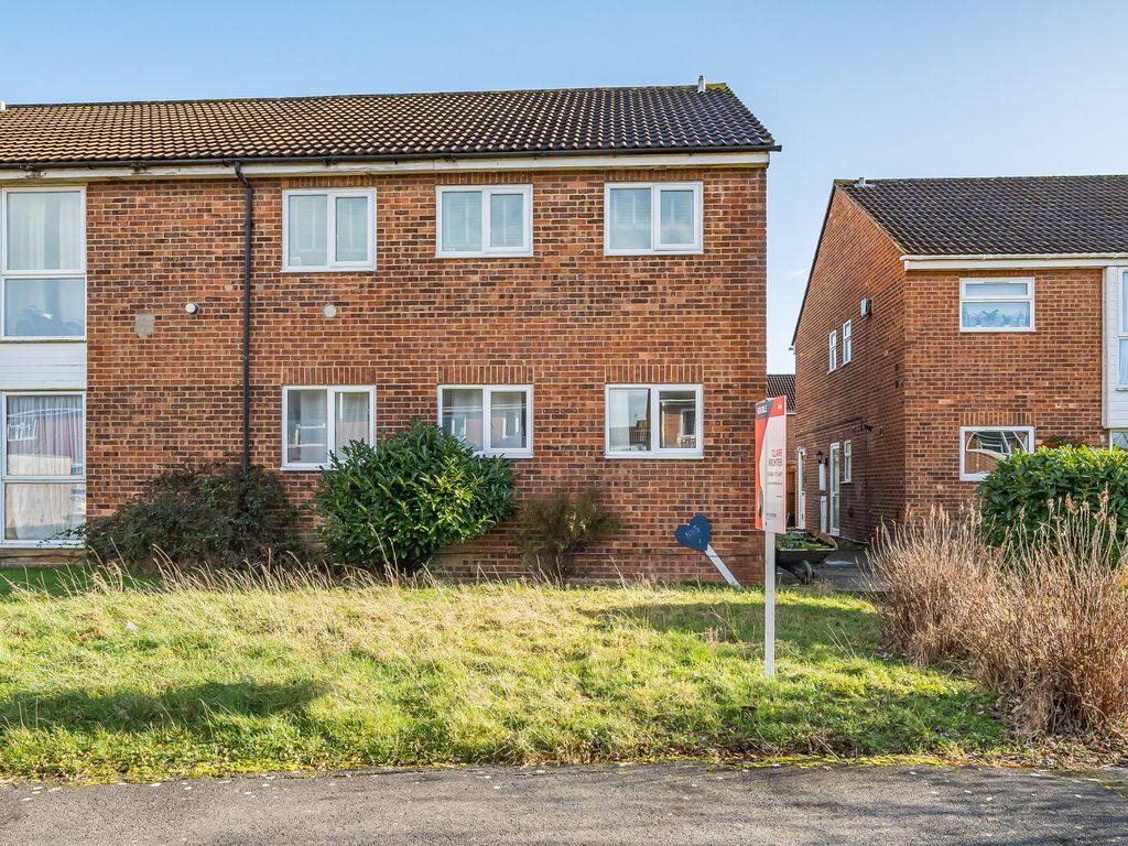 2 bed flat for sale in Malvern Close, Melksham, Wiltshire SN12 Zoopla