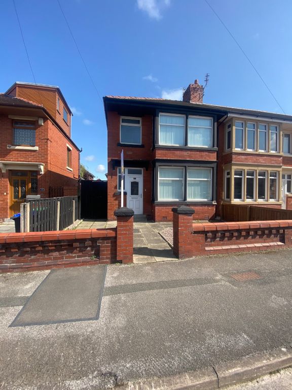 3 bed end terrace house to rent in Morston Avenue, Blackpool