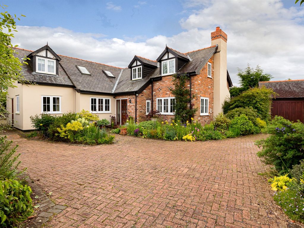 5 bed detached house for sale in Peckforton Hall Lane, Spurstow