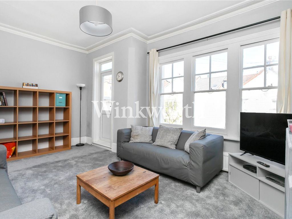 3 bed flat to rent in Kimberley Gardens, London N4, £2,200 pcm Zoopla