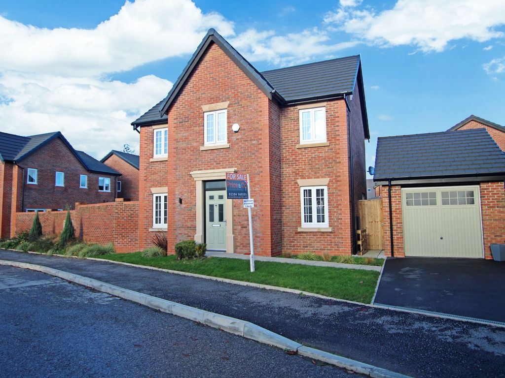 3 bed detached house for sale in Lillie Bank Close, Westhoughton BL5, £