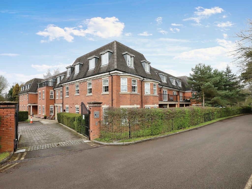 1 bed flat for sale in Castlecroft Road, Finchfield, Wolverhampton WV3