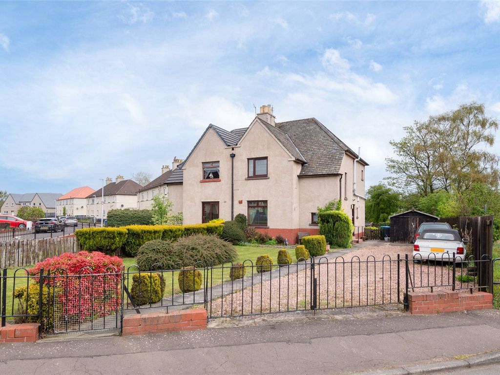 3 bed semidetached house for sale in Simon Crescent, Methilhill, Leven