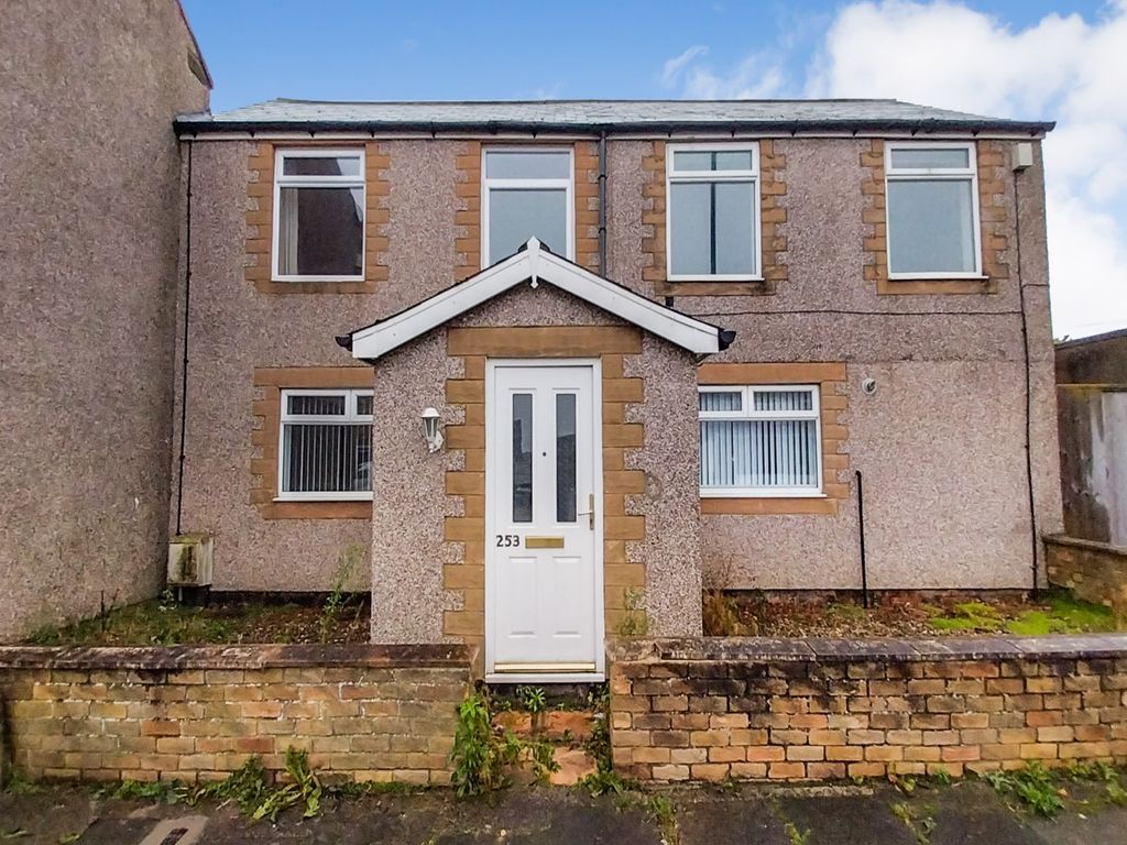 4 bed semidetached house for sale in Milburn Road, Ashington NE63, £