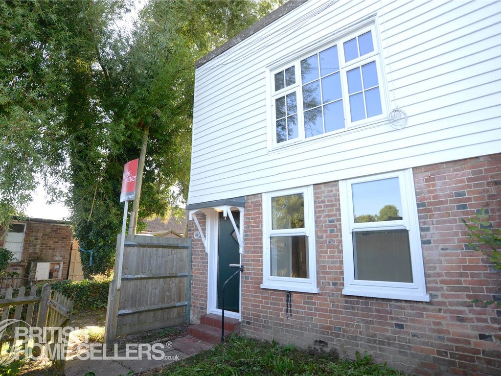 2 bed semidetached house for sale in The Pavement, St. Michaels