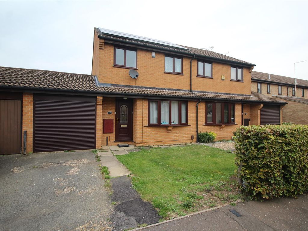 3 bed semidetached house for sale in Ringwood, Bretton, Peterborough