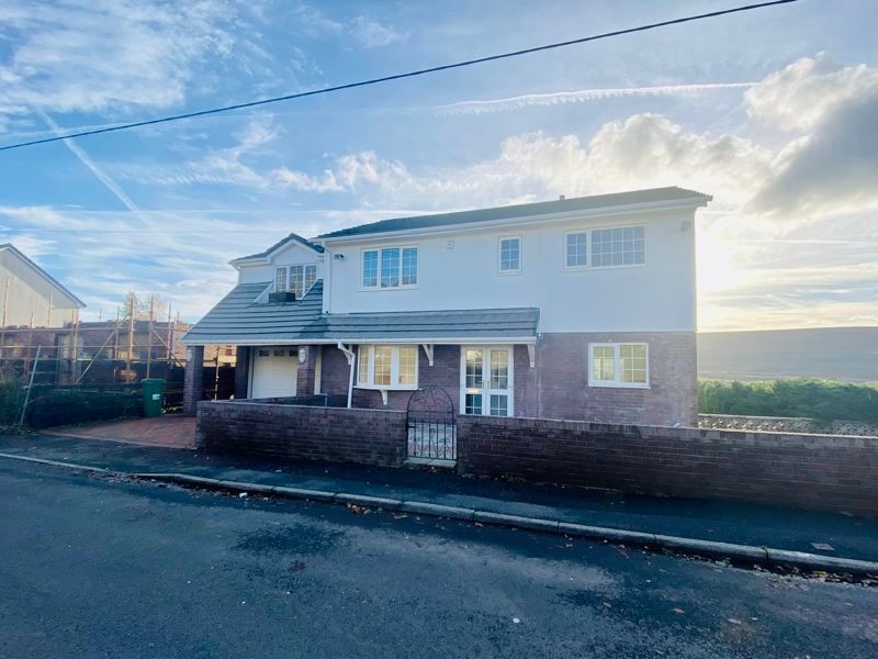 4 bed detached house for sale in Llanover Road, Blaenavon, Pontypool