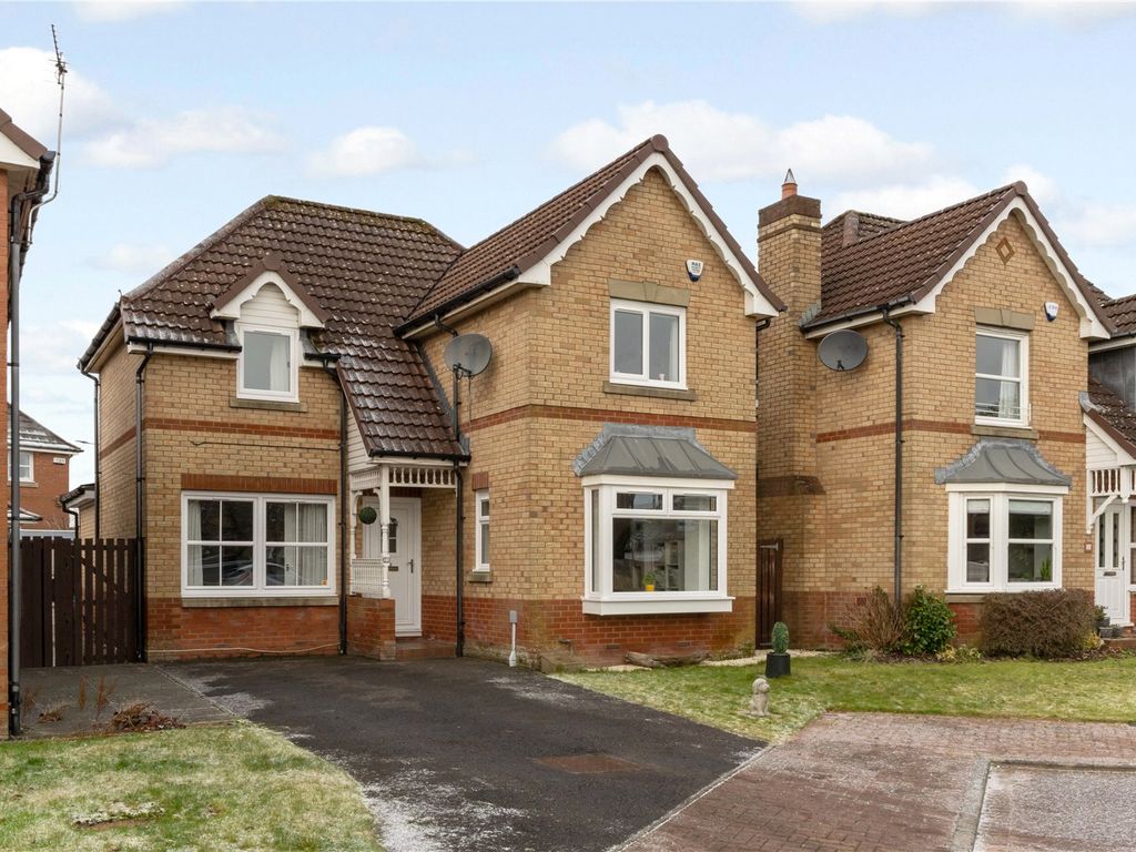 4 bed detached house for sale in Watt Avenue, Glasgow G33, £310,000