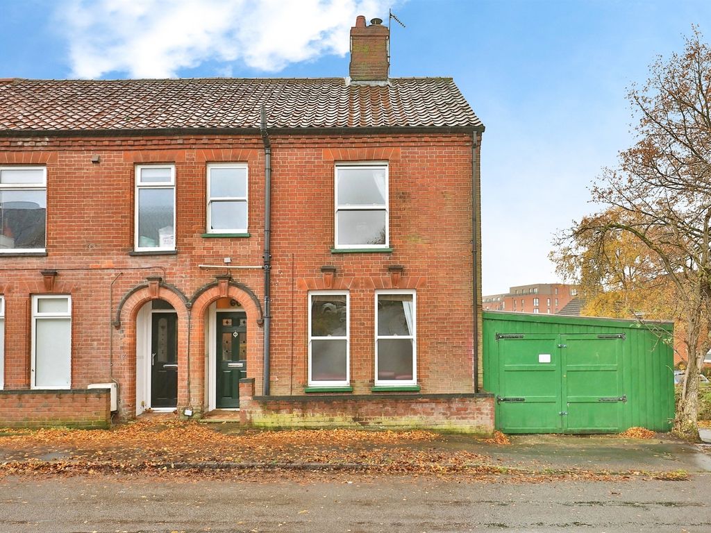 3 bed end terrace house for sale in Mousehold Street, Norwich NR3, £