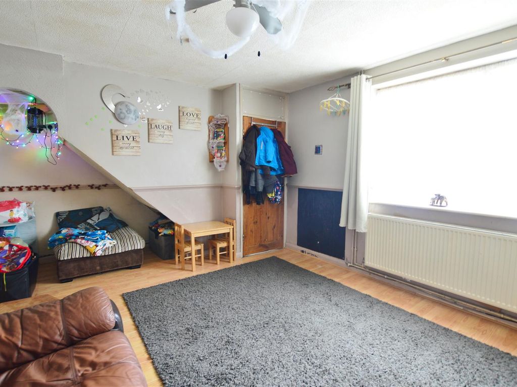 3 bed terraced house for sale in Bryant Avenue, Stoke Poges, Slough SL2