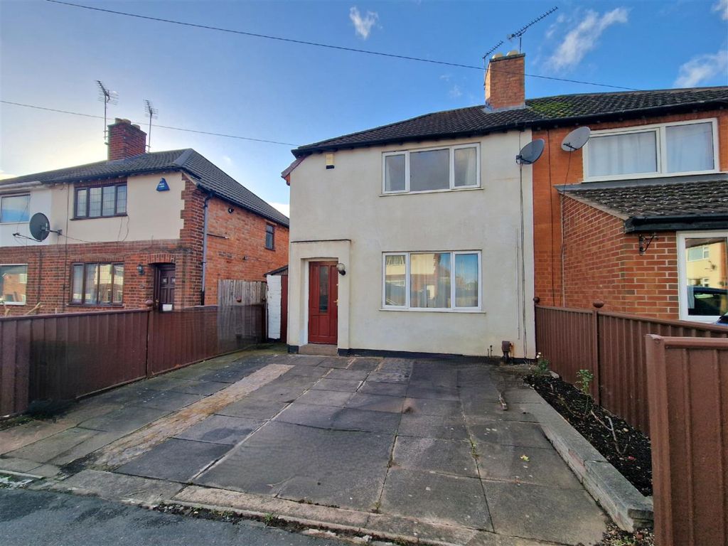 3 bed semidetached house for sale in Stonehill Avenue, Birstall