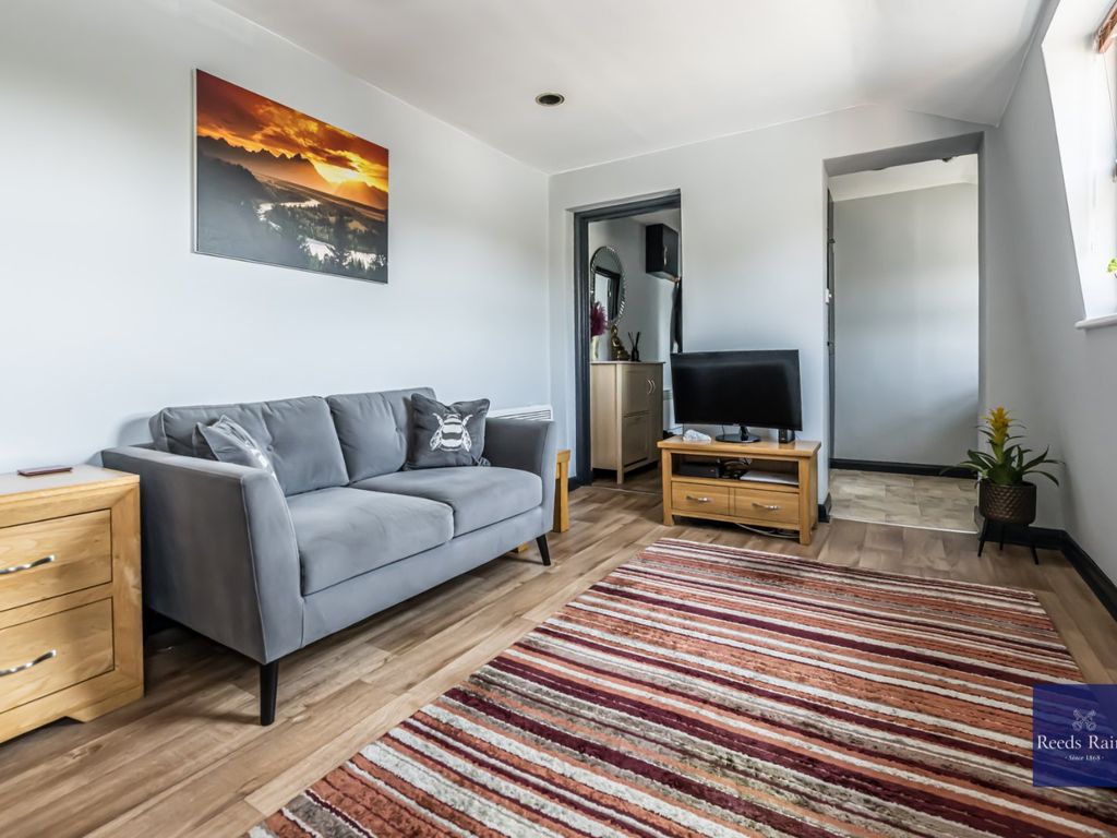 Studio for sale in London Road, London SE1, £280,000 Zoopla