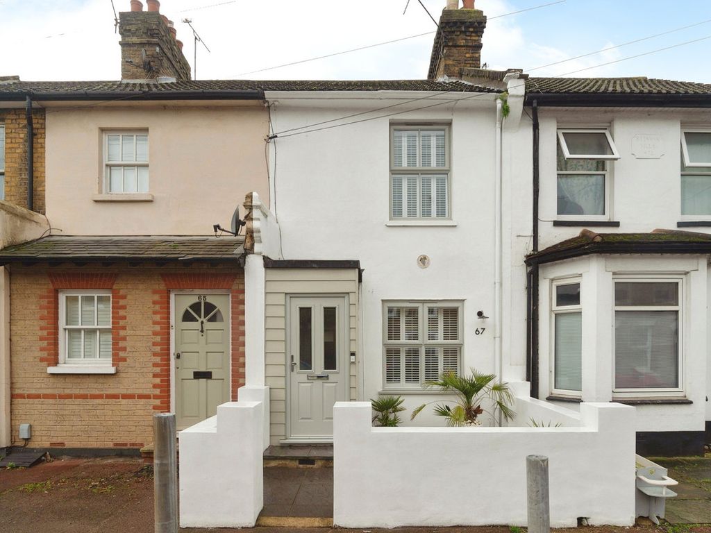 2 bed terraced house for sale in Park Street, WestcliffOnSea SS0, £300,000 Zoopla