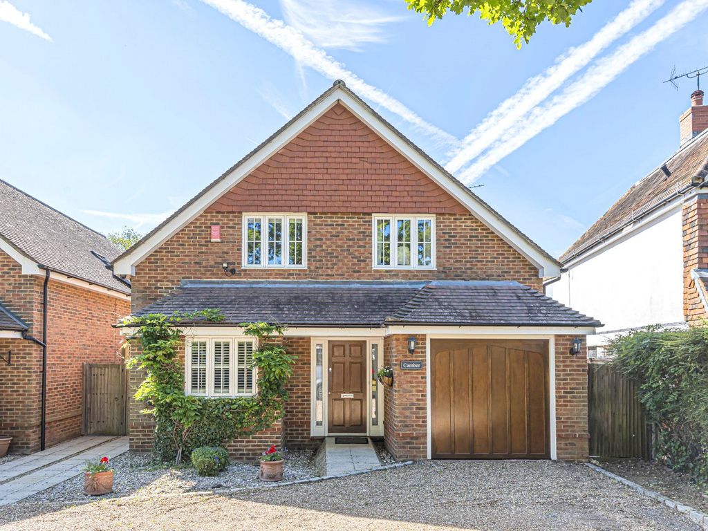 4 bed detached house for sale in Forest Road, Effingham Junction KT24