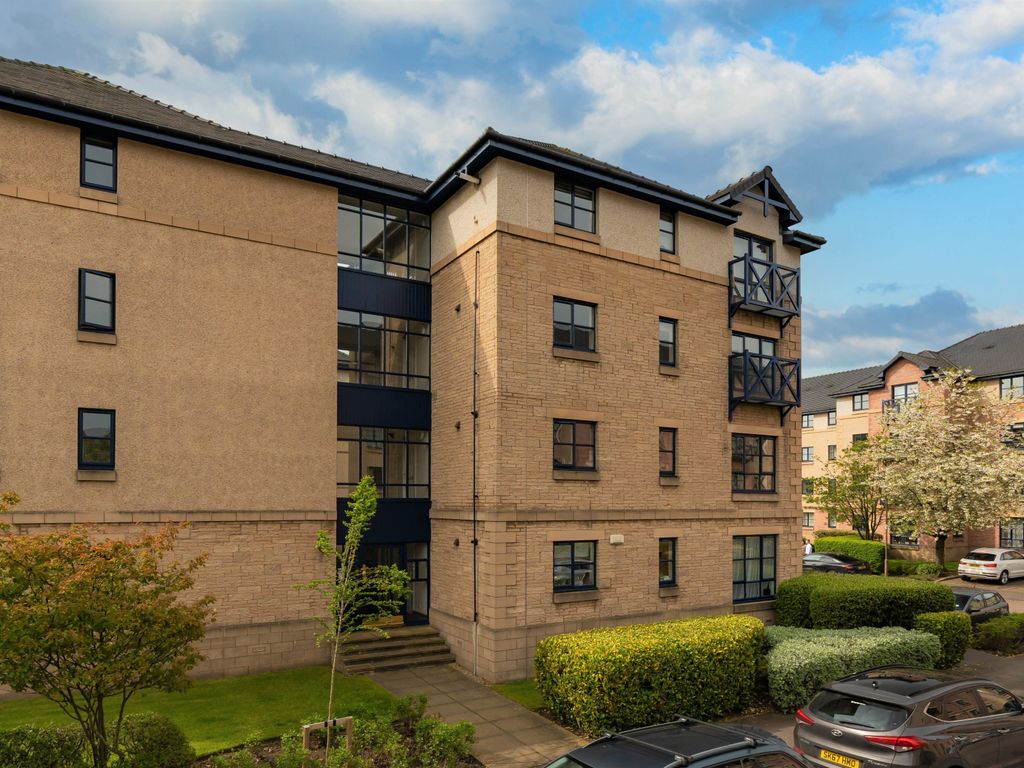 2 bed flat for sale in 21/6 Russell Gardens, Edinburgh EH12 Zoopla