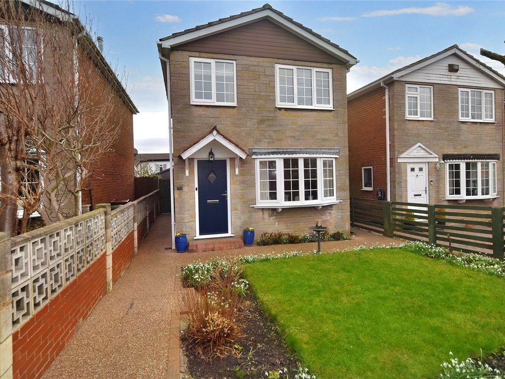 3 bed detached house for sale in Westerton Road, Tingley, Wakefield