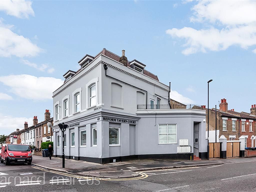2 bed flat for sale in Osborne Road, Thornton Heath CR7, £300,000 Zoopla