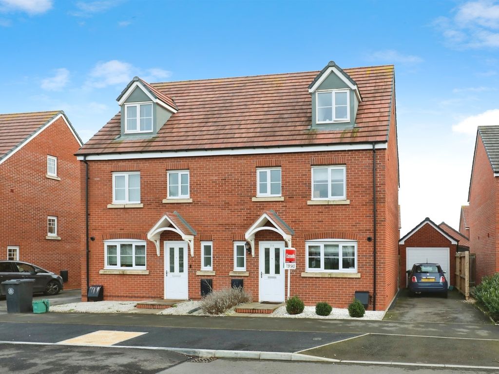 4 bed semidetached house for sale in Anderton Avenue, Wellesbourne