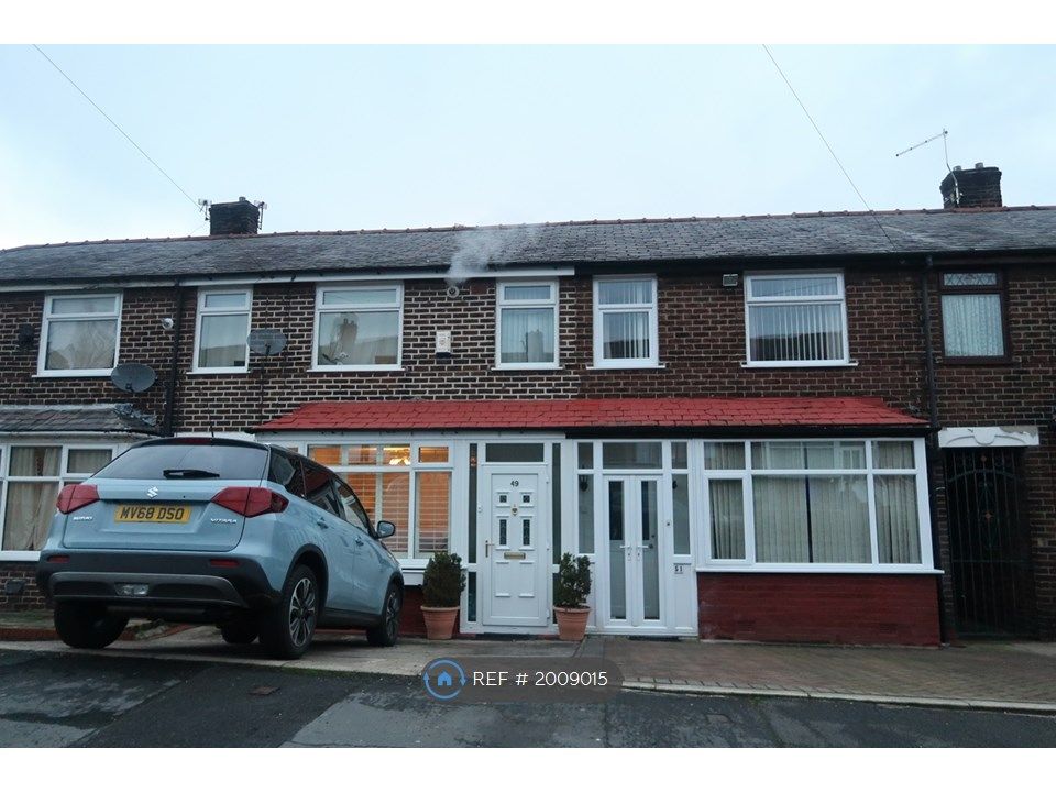 2 bed semidetached house to rent in Chudleigh Road, Manchester M8, £