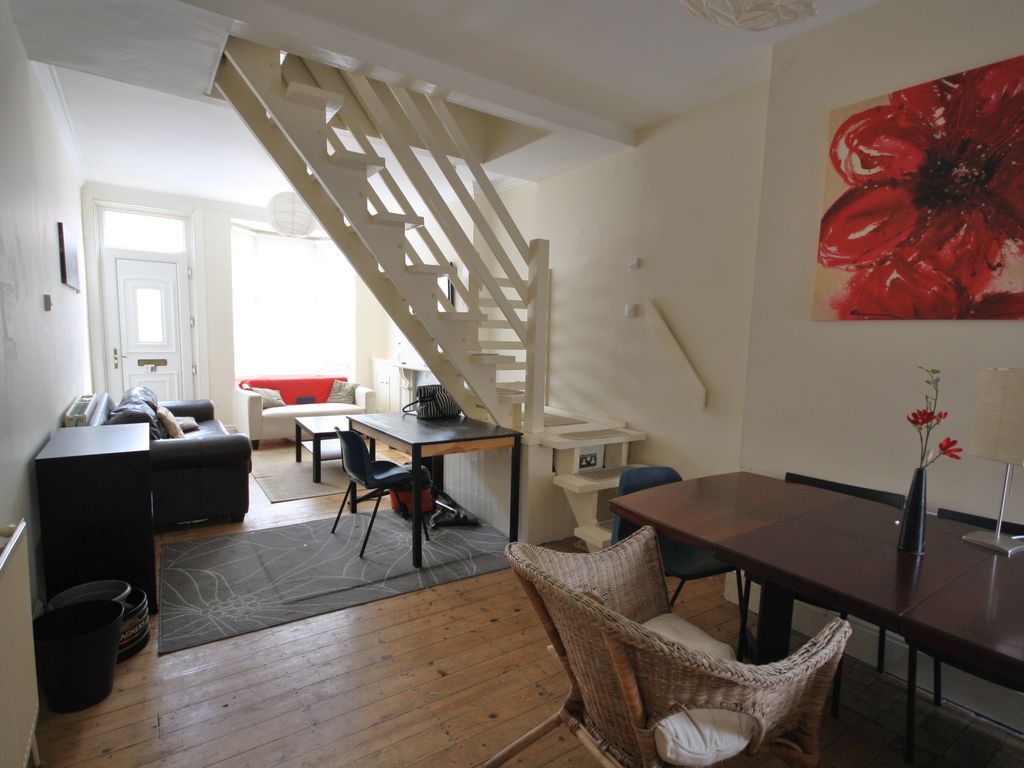 3 bed terraced house to rent in Danvers Road, Leicester LE3, £850 pcm