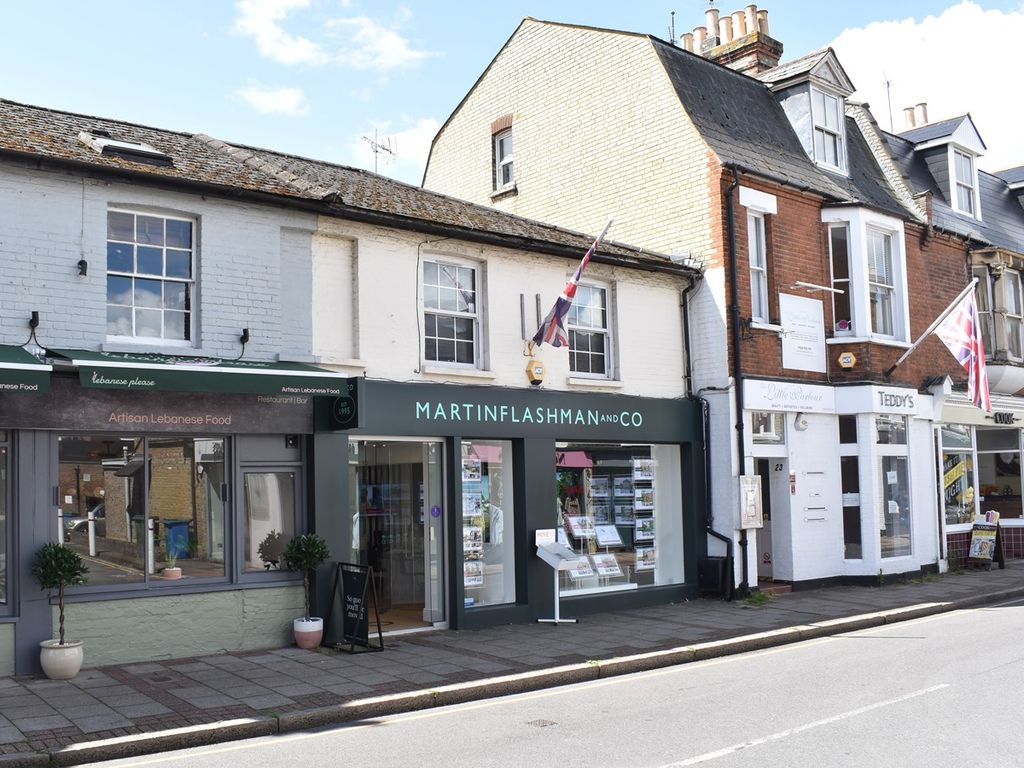 1 bed flat to rent in Baker Street, Weybridge KT13, £1,100 pcm Zoopla